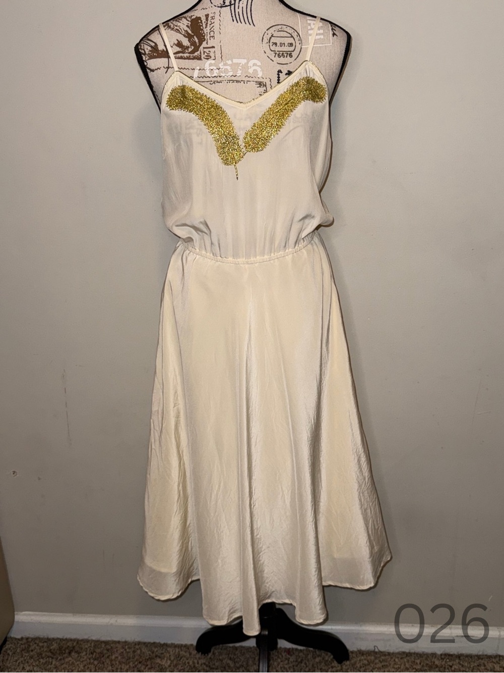 Beyond Vintage Elegant Cream Midi Slip Dress with Gold Feather Accent - Size L
